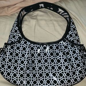 Black and white Vera Bradley pocket book